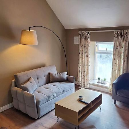 Apt. 2 - Town Centre Apartment Bagenalstown Exteriör bild