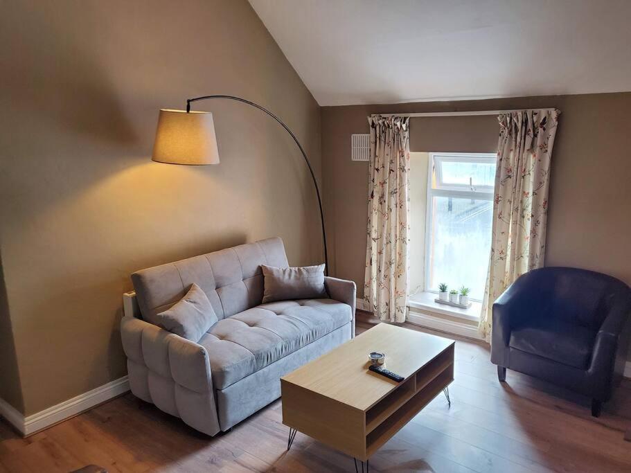 Apt. 2 - Town Centre Apartment Bagenalstown Exteriör bild