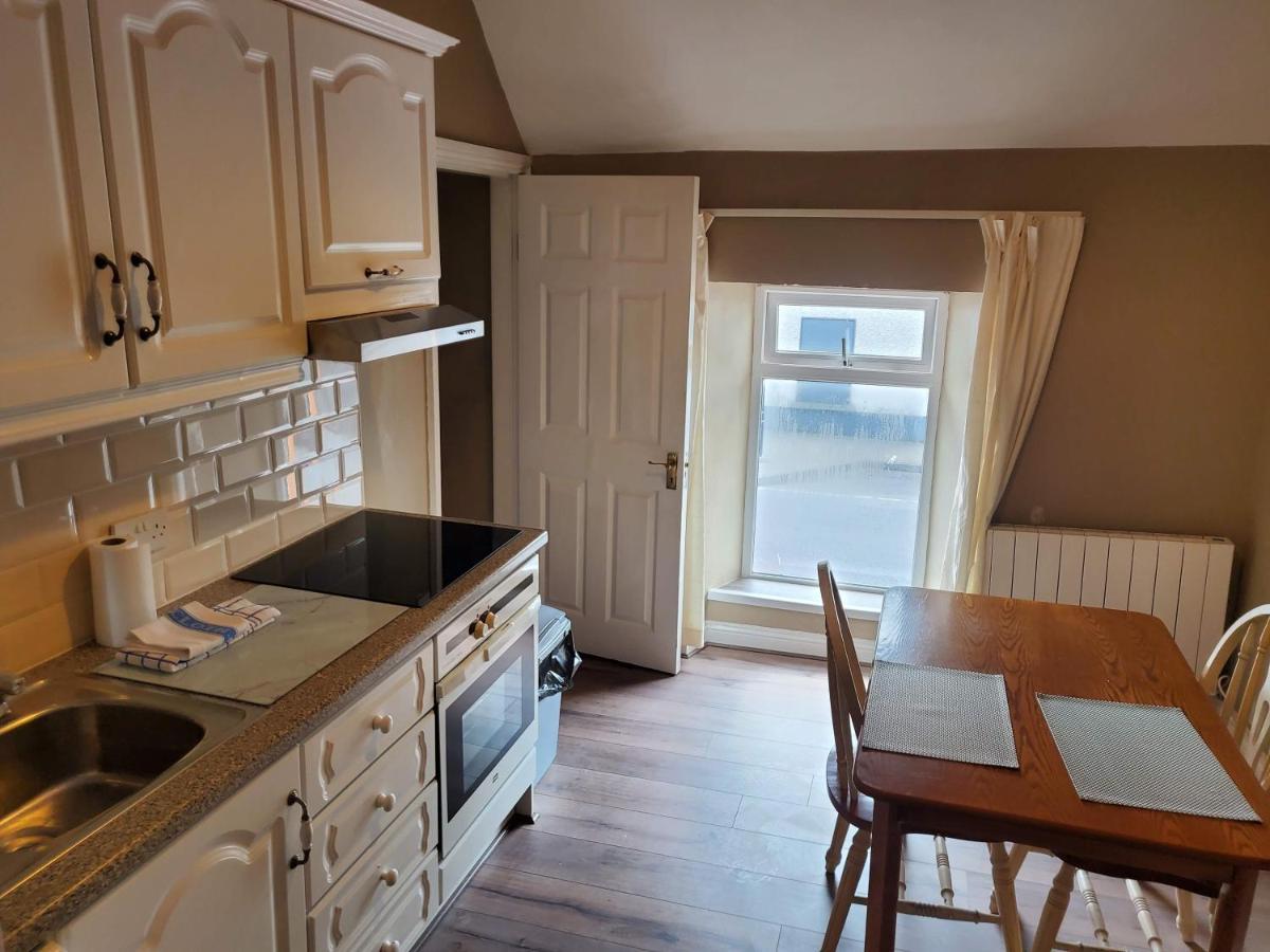 Apt. 2 - Town Centre Apartment Bagenalstown Exteriör bild